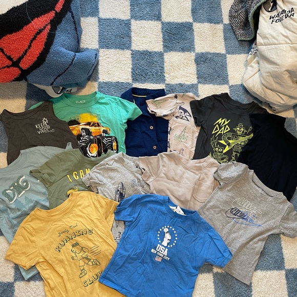 Toddler boys clothing lot - Picture 4 of 8